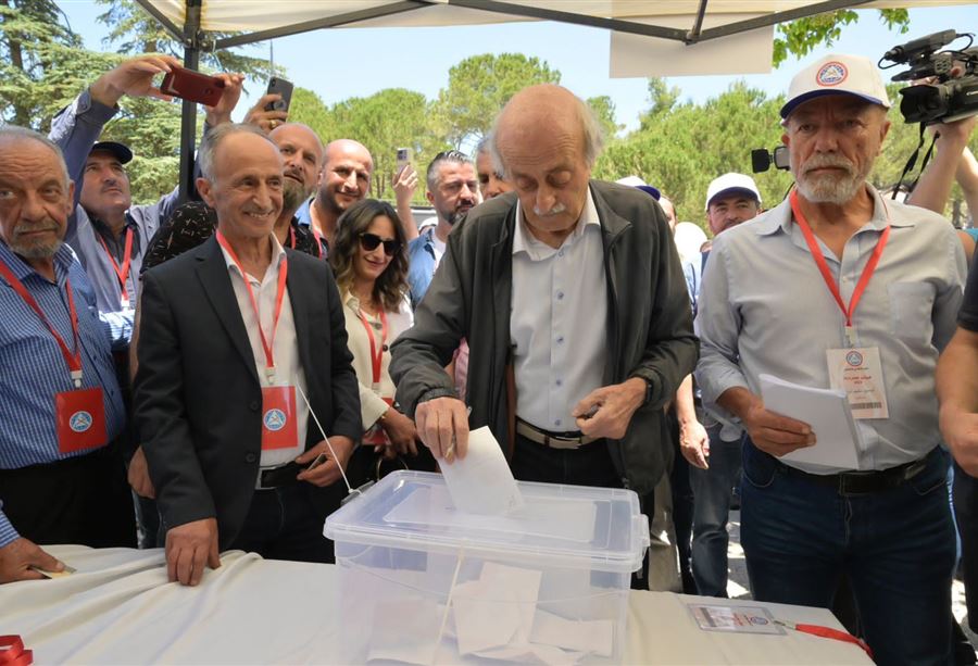 في إنتخابات "الإشتراكي"...  جنبلاط يدعو للحوار للوصول إلى التسوية