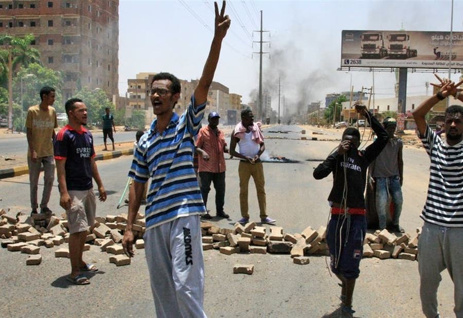 الانتقالي السوداني: سنحاكم كل من تورط بأحداث الاعتصام الانتقالي السوداني: سنحاكم كل من تورط بأحداث الاعتصام