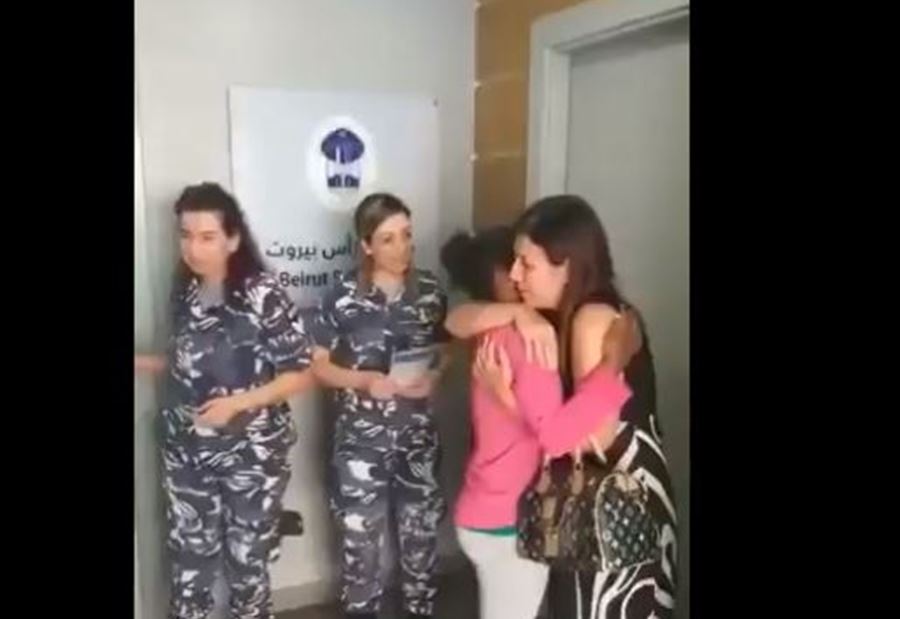 بالفيديو: نهاية سعيدة لـ "العاملة التائهة"