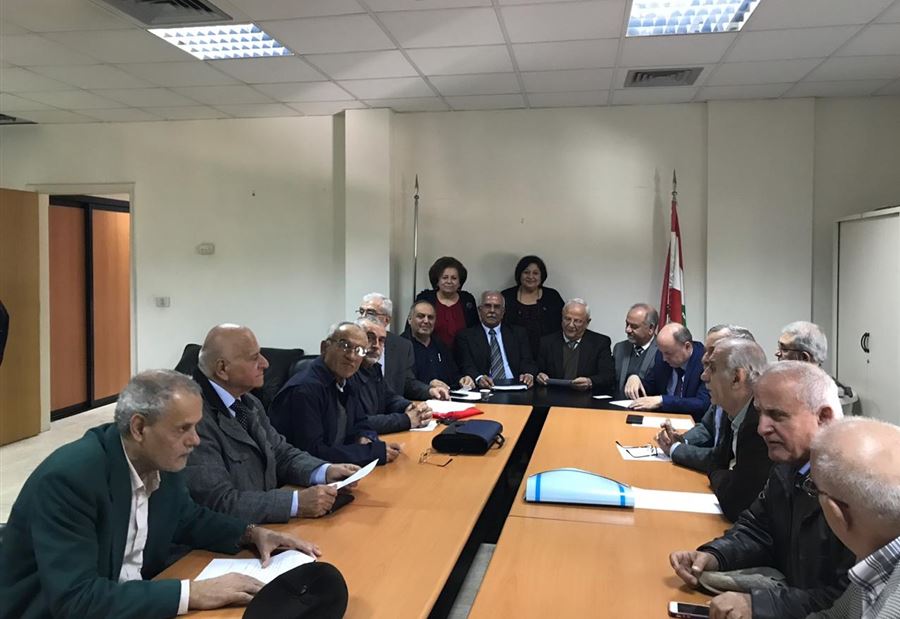 متقاعدو التعليم الرسمي تقدموا بدعوى ضد الدولة  متقاعدو التعليم الرسمي تقدموا بدعوى ضد الدولة