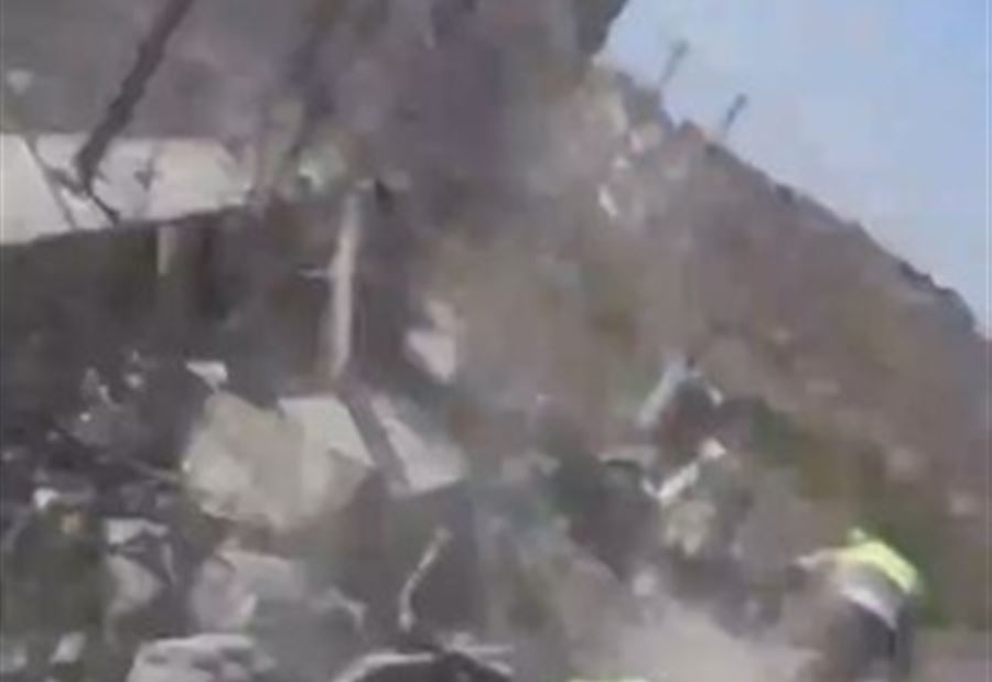 "قصف إسرائيلي مروّع"... بلدة جنوبية تحت النار أثناء وداع الشهداء (فيديو)