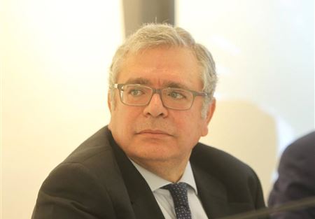 الجميل: مصانع النازحين غير الشرعية تهدد القطاع الصناعي