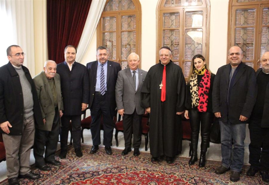 حمود ممثلا بهية الحريري زار العمار مهنئا بعيد مار مارون