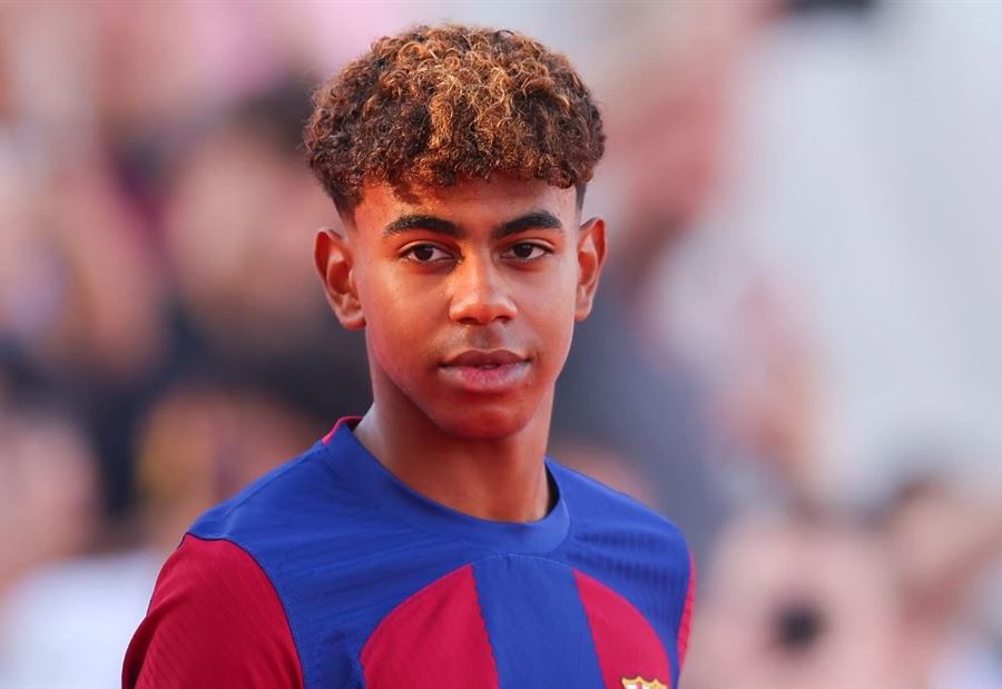 يامال يقود برشلونة للتعادل أمام غرناطة