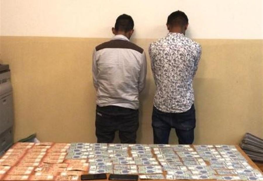 في طرابلس... يُروجان عملة لبنانية مزيفة 