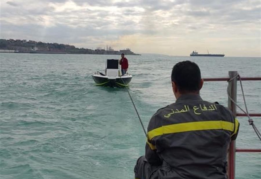 سحب زورق سياحي معطل في السعديات
