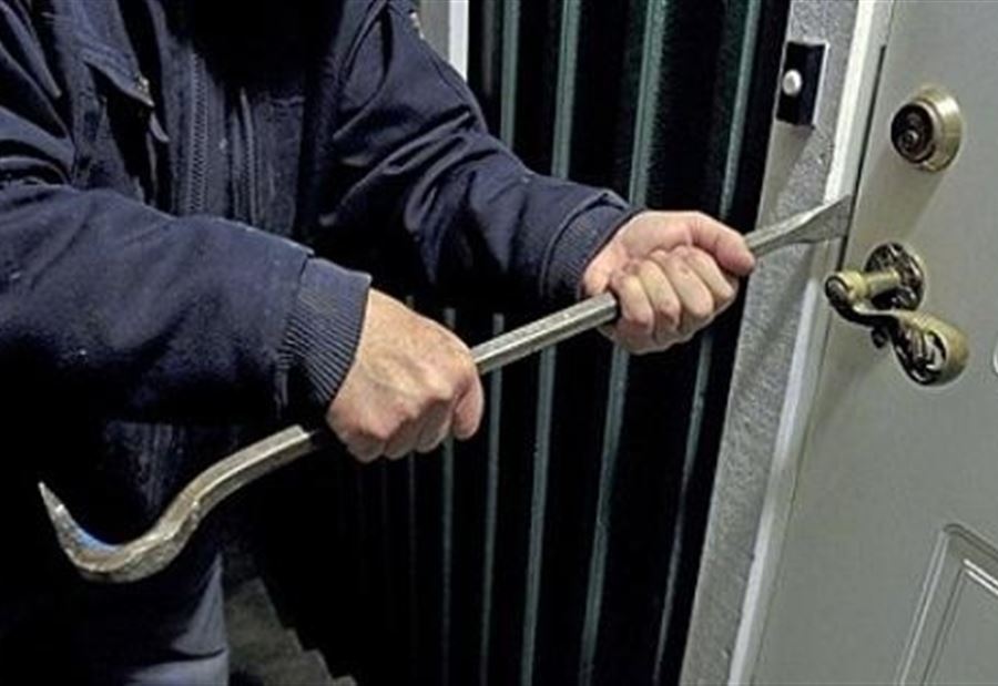 في عمشيت... إلقاءُ القبض على عصابة سرقة 