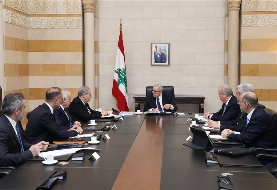 بالصورة: الاجتماع الأول للجنة المكلفة بصياغة البيان الوزاري