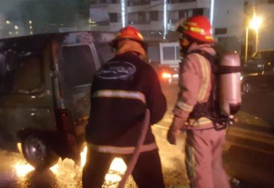 بالصور: احترقت سيارته... واصيب بـ"وعكة صحية"