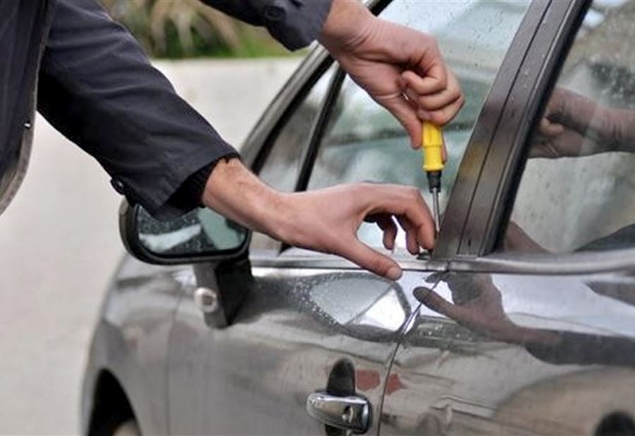 في الضنية... سرقةُ سيارة من أمامِ منزل صاحبها