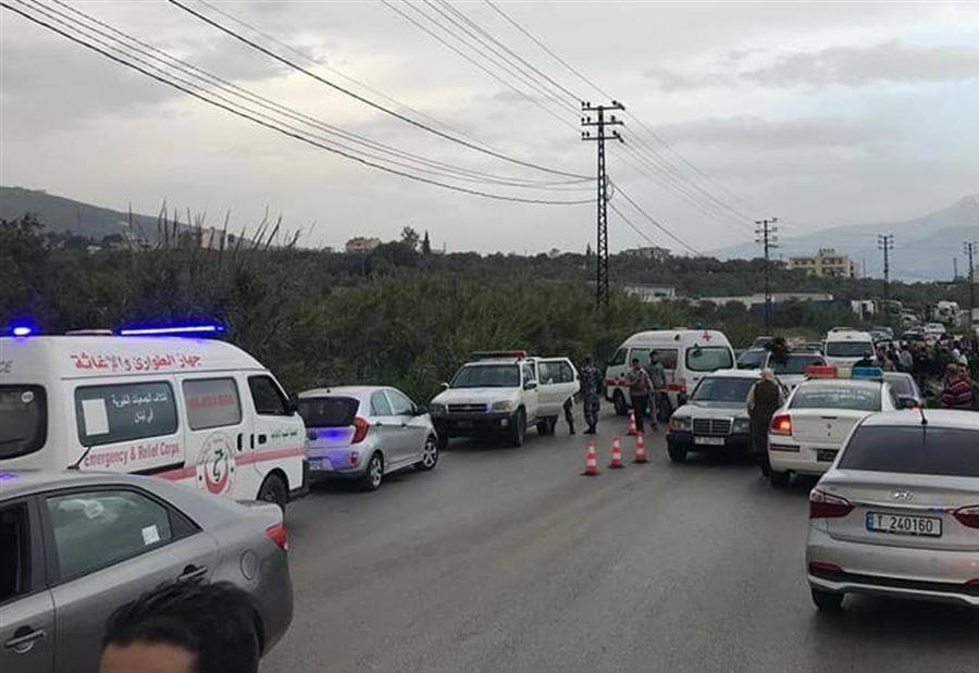 بالصور: قتيلان في حادث مروّع على طريق الضنية