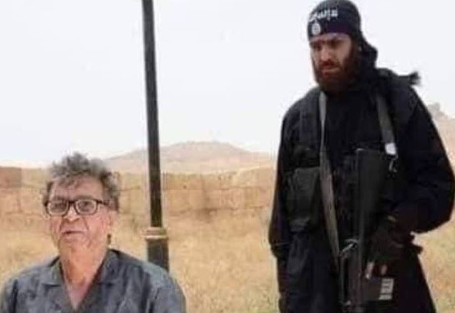 علقهُ داعش ميتًا وهزّت صورته العالم...