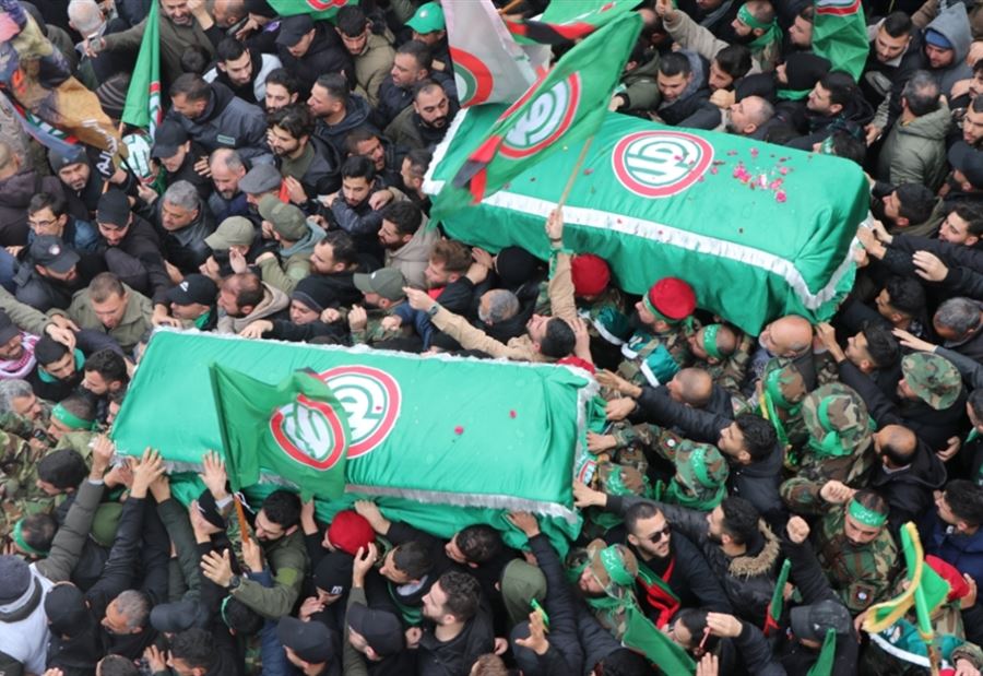 "دفاعاً عن لبنان والجنوب"... "أمل" تزفّ الشهيدين "ملاك وساجد"