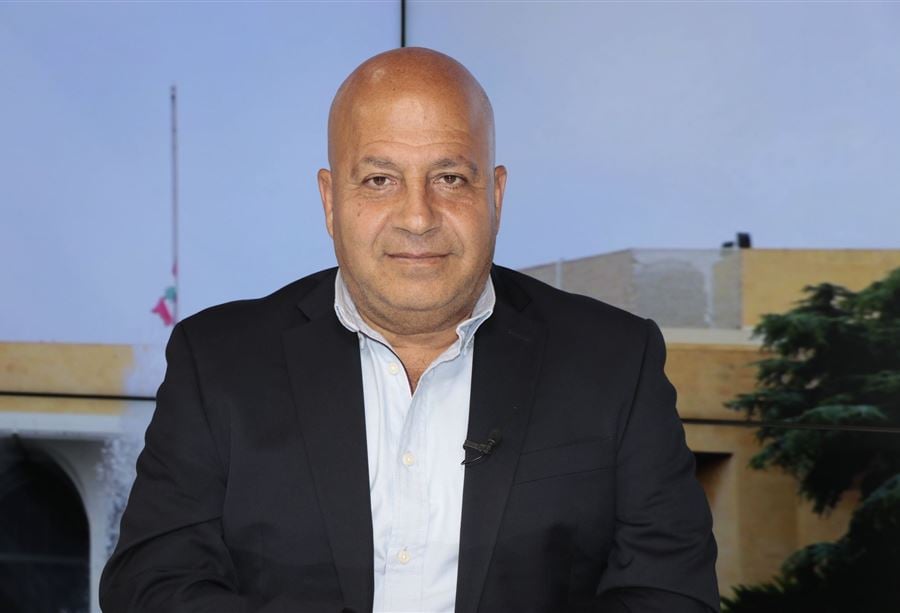 "أملٌ في الرهان الرئاسي"... جوني منير: المشهد يوحي بعاصفة سياسية 