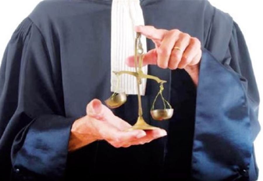 دعوة من 250 محامياً  ومحامية