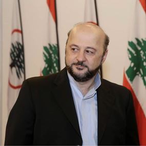 الرياشي يستعين بـ"محمد الماغوط"
