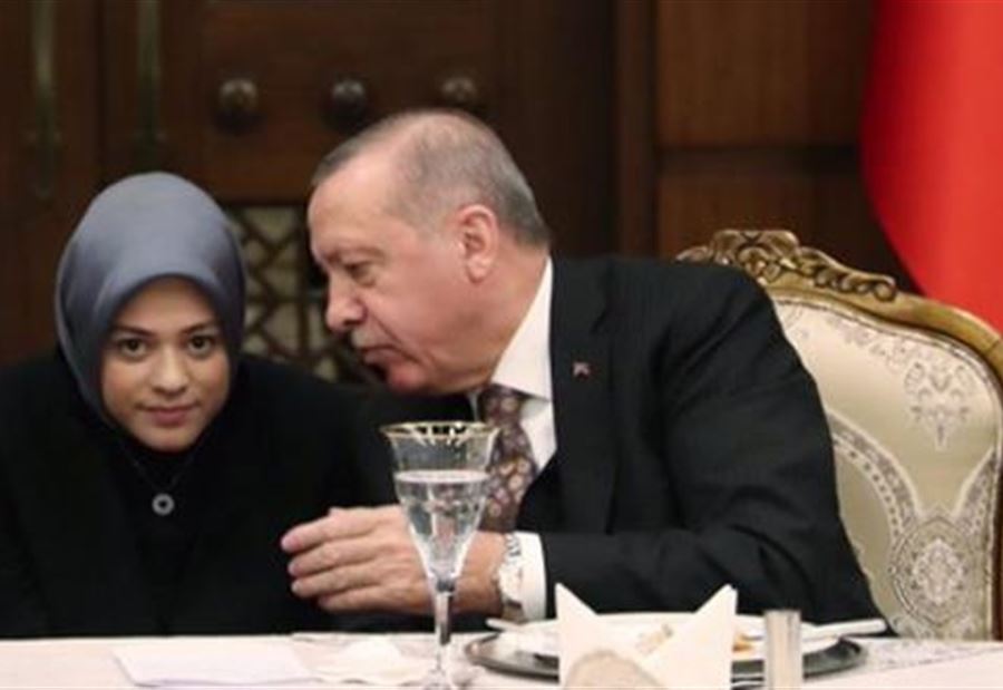 قصة الشابة التي ظهرت بلقاء أردوغان وبايدن وأثارت ضجة!