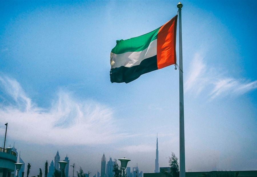علم الإمارات يرتفع فوق مقر السفارة بدمشق... واستئناف العمل
