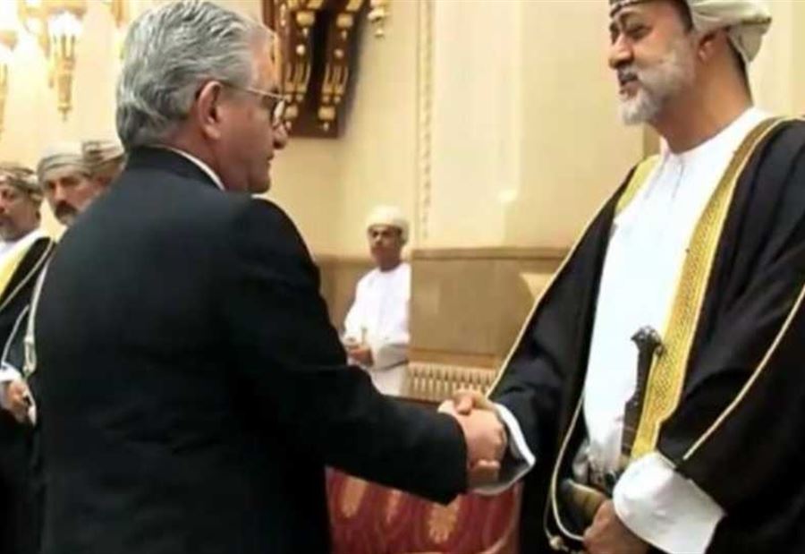 صفير يعزي بالسلطان قابوس 