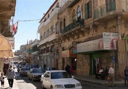 الشؤون توزع بطاقات "حياة" في الهرمل