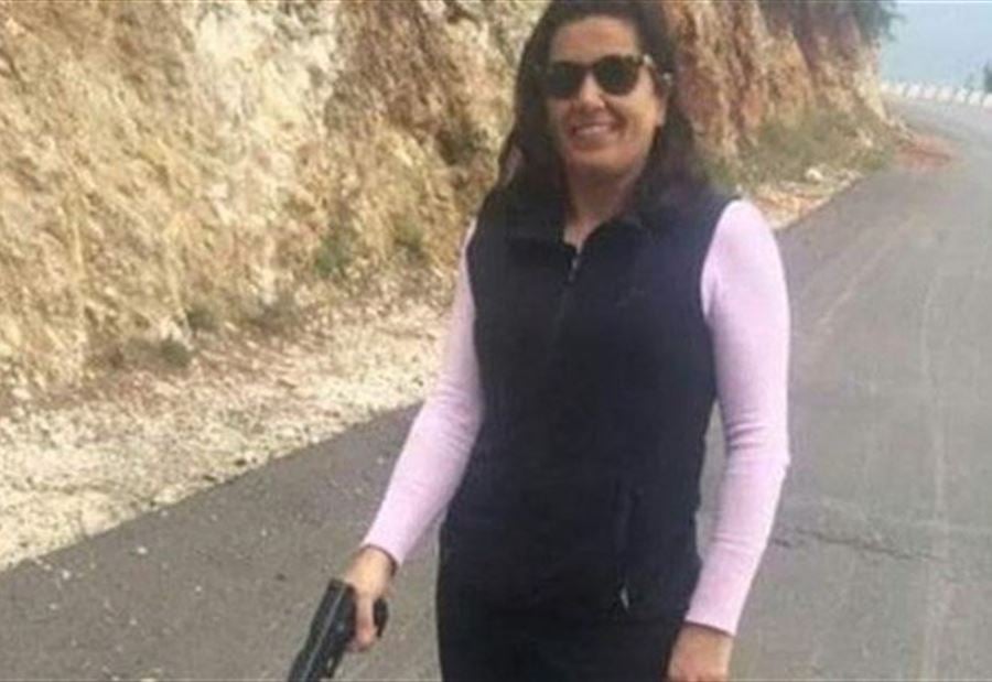 بعد انتشار صورتها "مسلّحة" الى جانب "Jackal"... توقيف الزوج