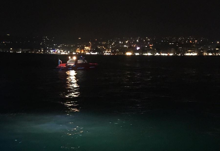 إنتشال جثة مواطن من البحر في الجيه إنتشال جثة مواطن من البحر في الجيه