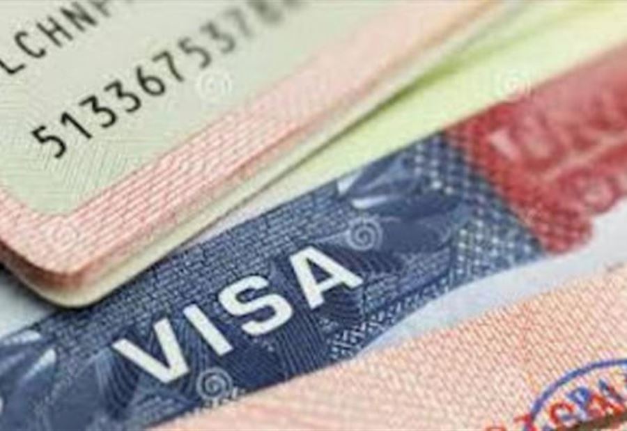 ايقاف تأشيرات العمل في أميركا 