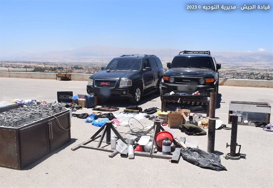 أسلحة حربية ومخدرات وسيارات "مشبوهة"... ماذا يحصل في بعلبك؟! 