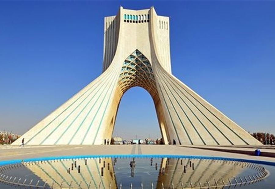 إيران تعلن اعتقال "إرهابي" شارك في هجوم على دورية للأمن بِكورين 