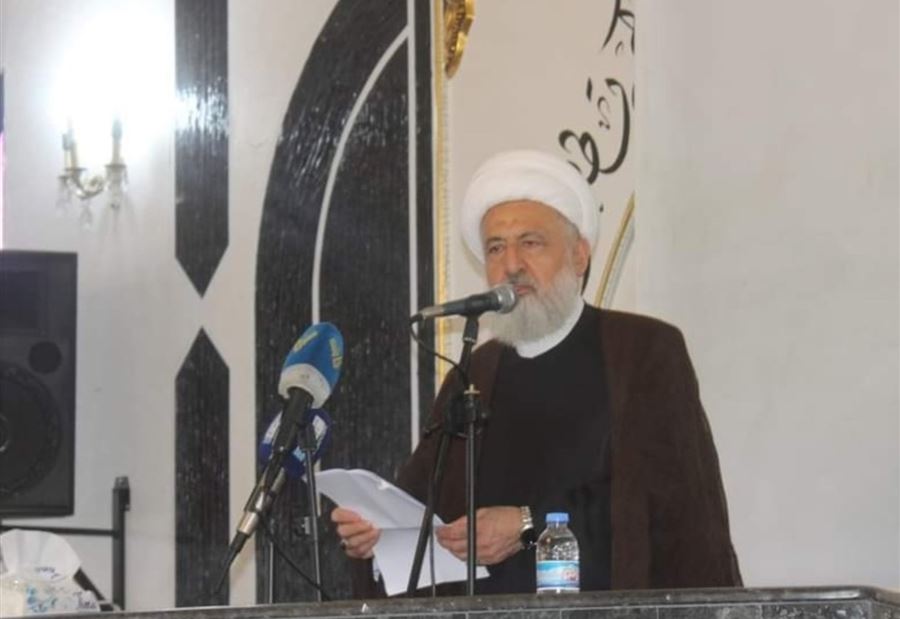 "حجج واهية"... الخطيب ينتقد "القوى الطائفية"