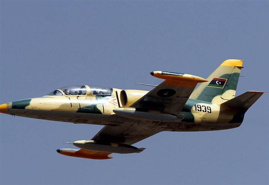 سقوط طائرة حربية للجيش الليبي جنوبي طرابلس