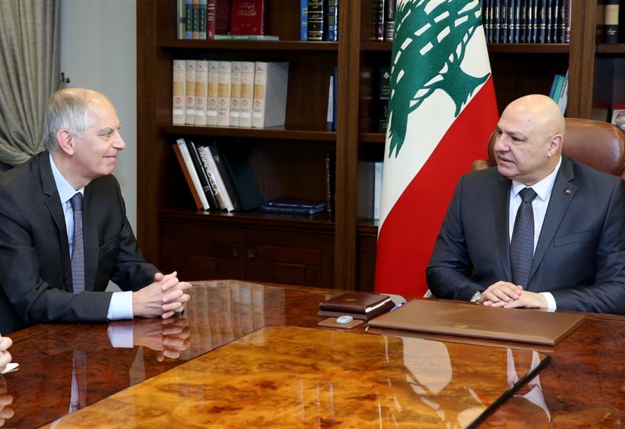 بشأن "الإنتهاكات الإسرائيلية"... طلبٌ من الرئيس عون لفرنسا! (صور) بشأن "الإنتهاكات الإسرائيلية"... طلبٌ من الرئيس عون لفرنسا! (صور)