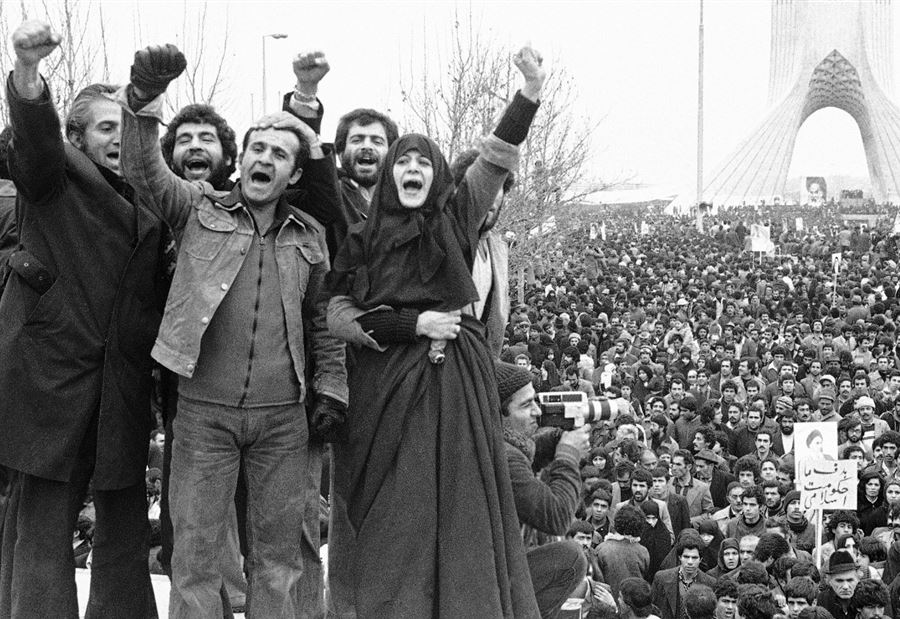 "من عهد الشاه"... بريطانيا تتّجه لسداد ديونها لإيران