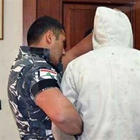 في بعلبك.. وضع يده على فم أمه وخنقها بالوشاح