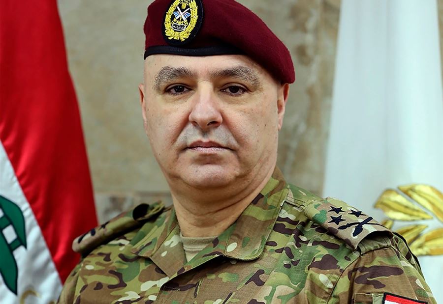 نواب يخشون قائد الجيش 