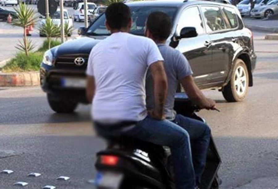 ارتداء قبعة عند قيادة الدراجات ممنوع في البيرة عكار!