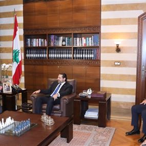 الحريري يعرض التطورات مع دبلوماسيين اوروبيين