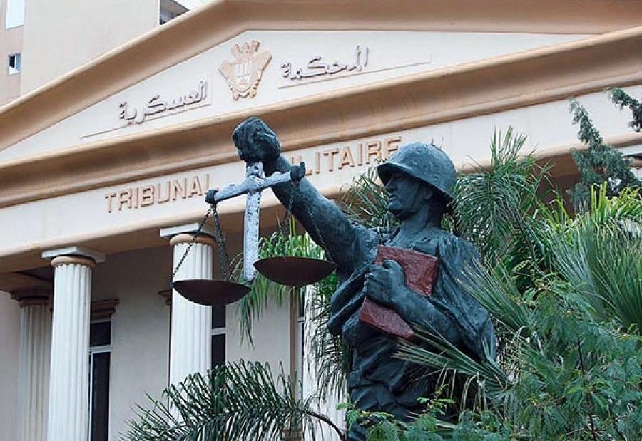 الأشغال الشاقة لمتهمين بالقتال ضد الجيش 