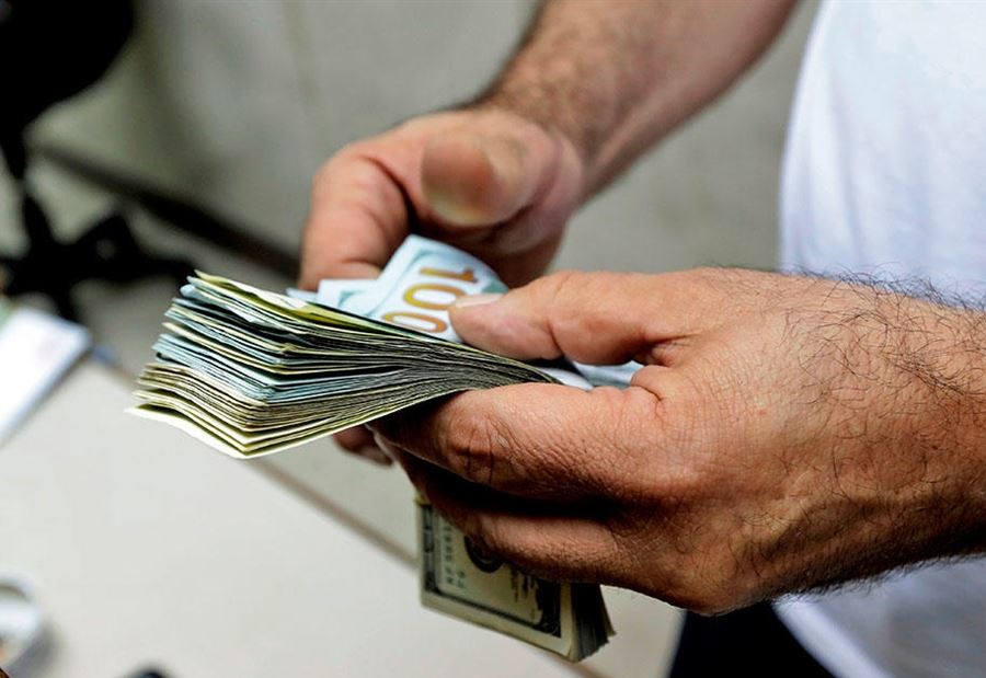 دولار السوق السوداء... كم سجّل اليوم؟