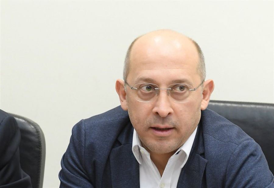 آلان عون: نستسلم أو نثابر آلان عون: نستسلم أو نثابر