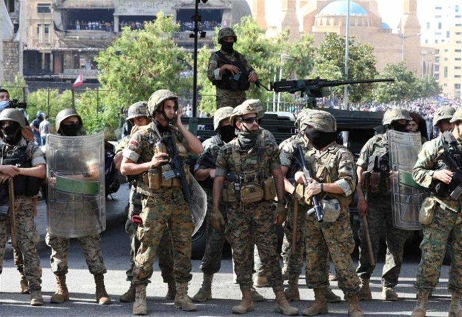 "دعايةٌ" تناقضُ التوجّه شرقًا