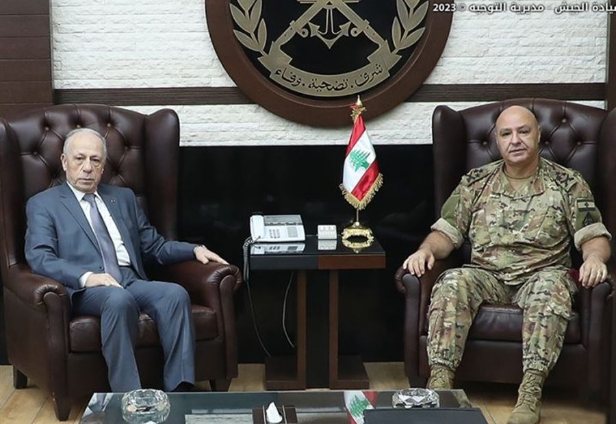 بعد تحطم الطوافة... زيارة من وزير الدفاع لِـقائد الجيش