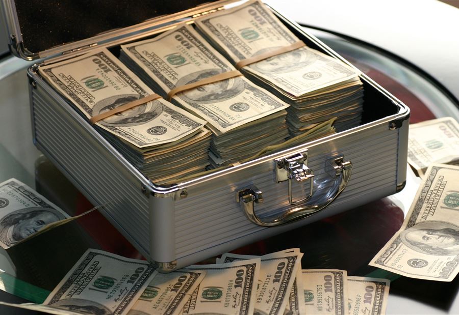 عائلة مصرفية تهرِّب 400 مليون دولار