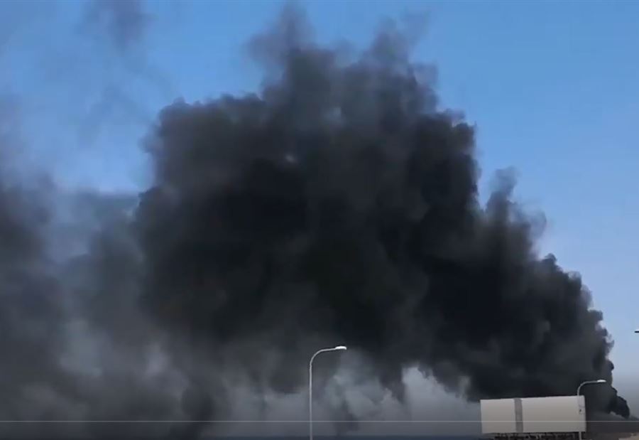 بالفيديو والصور: دخان كثيف يتصاعد من معمل الجية الحراري