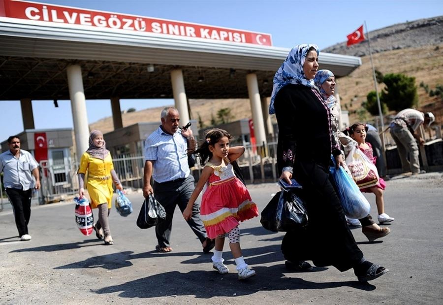 تركيا تكره السوريين على "عودة طوعية"