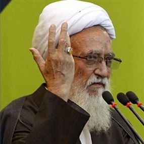 خطيب جمعة طهران: يجب منح اميركا "وسام" ! 