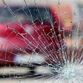 3 جرحى بتدهور سيارة على طريق عام يانوح
