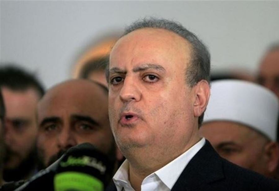 وهاب: "كلاب طائفية مسعورة!"