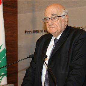 جريج: لا يمكن تعيين بديل من ريفي