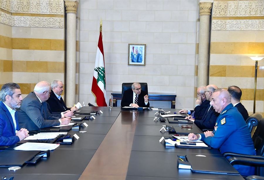 الحكومة تستنفر... قراراتٌ حاسمة لتحييد المطار عن أي تهديد